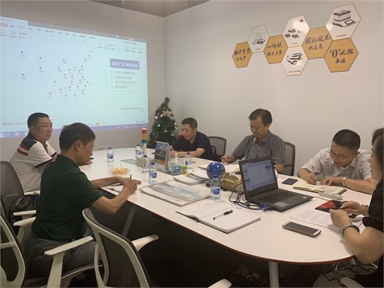 區工商聯領導一行走訪蘇州金鉆1